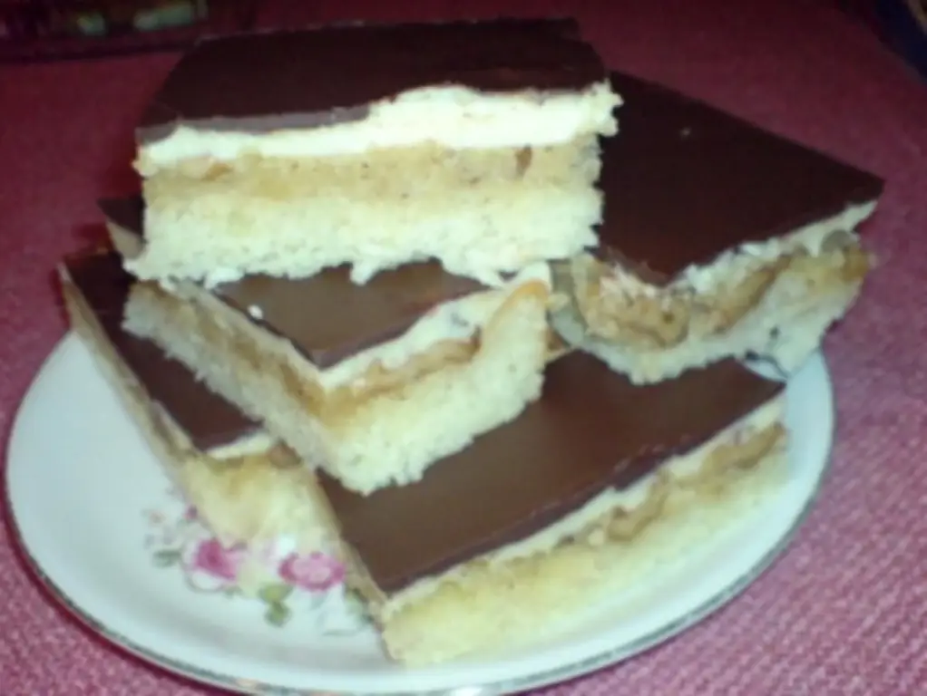 Торт с грецкими орехами Хрустящий, жевательный торт