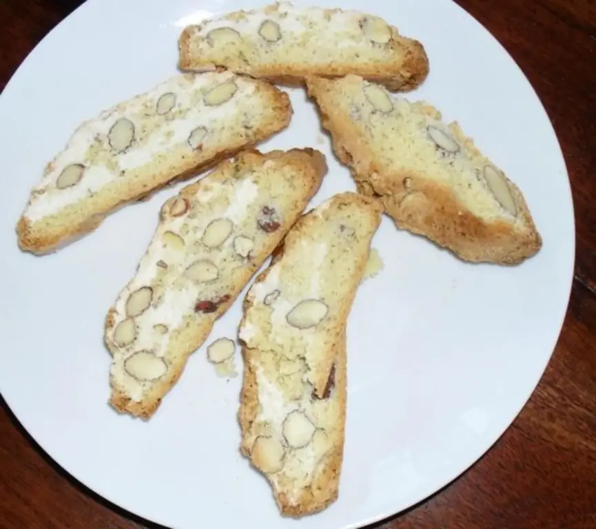 Кантучини (миндальное печенье)