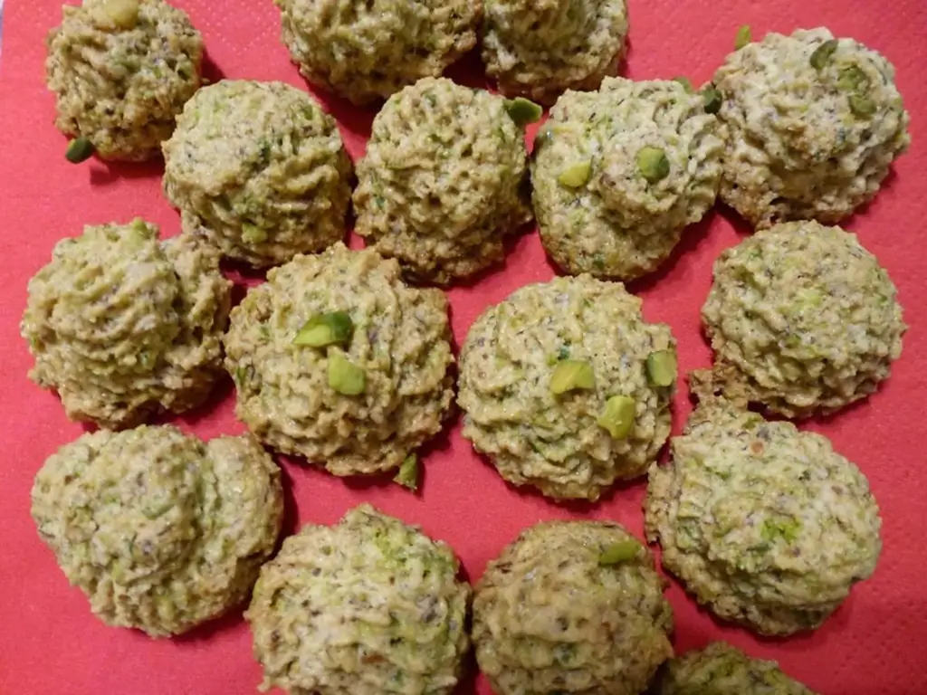Макаруны с фисташками и миндалем