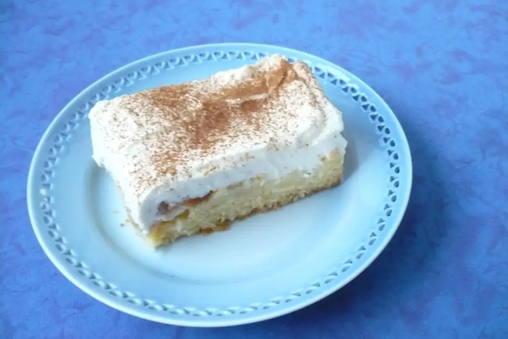 Яблочный пирог со сметанной начинкой