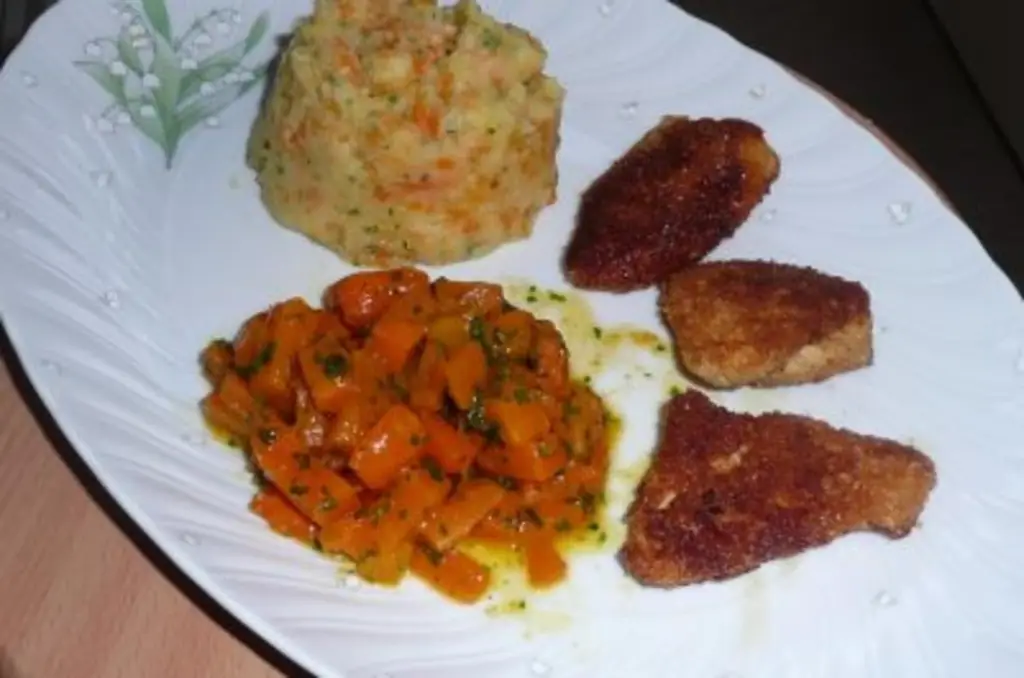 Птица: Куриные наггетсы с картофельным пюре и карамелизированной морковью