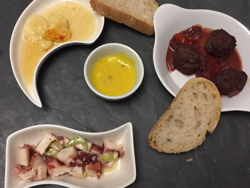 Tapas Mixtas: Пульпо