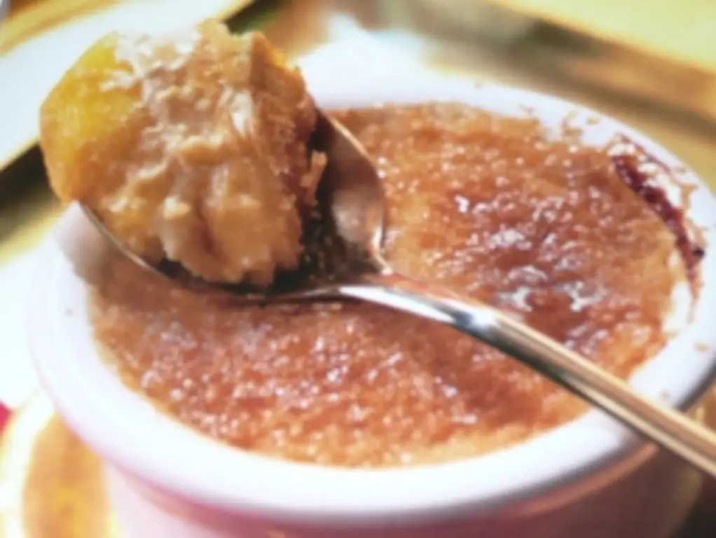 Манговый крем с карамельной корочкой
