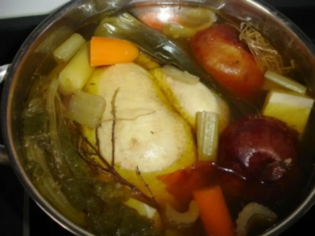 Острый куриный бульон