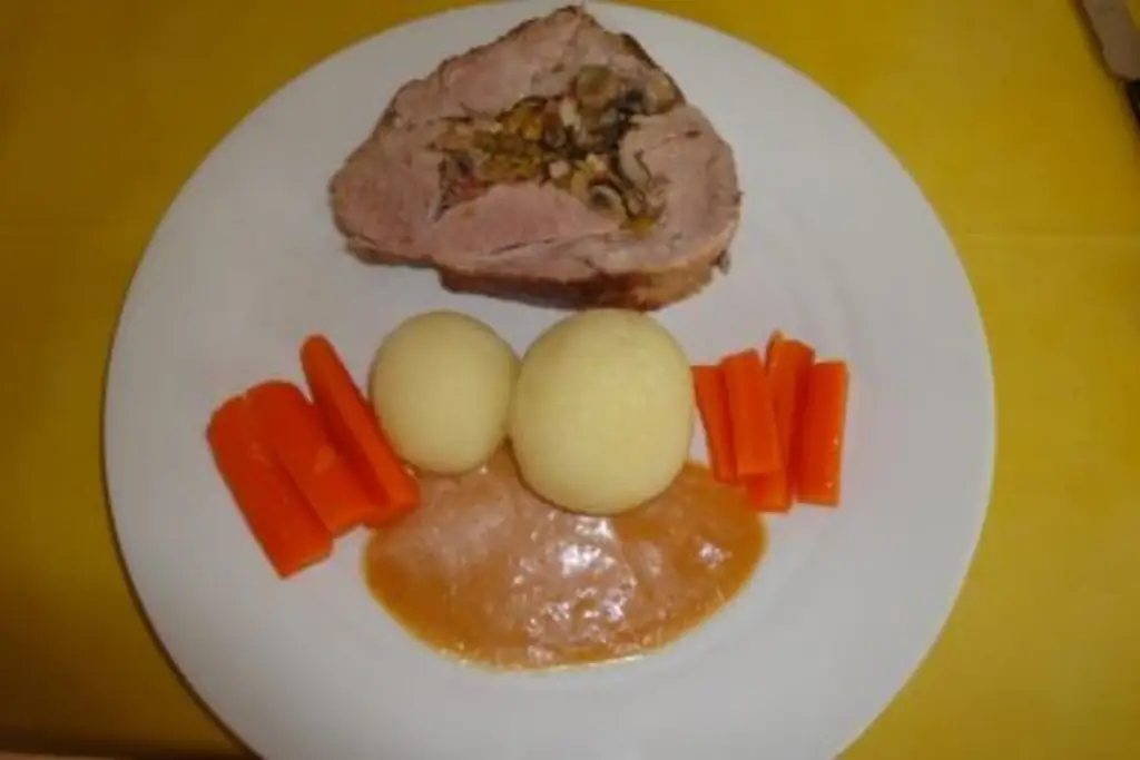Рулет из свиной шеи
