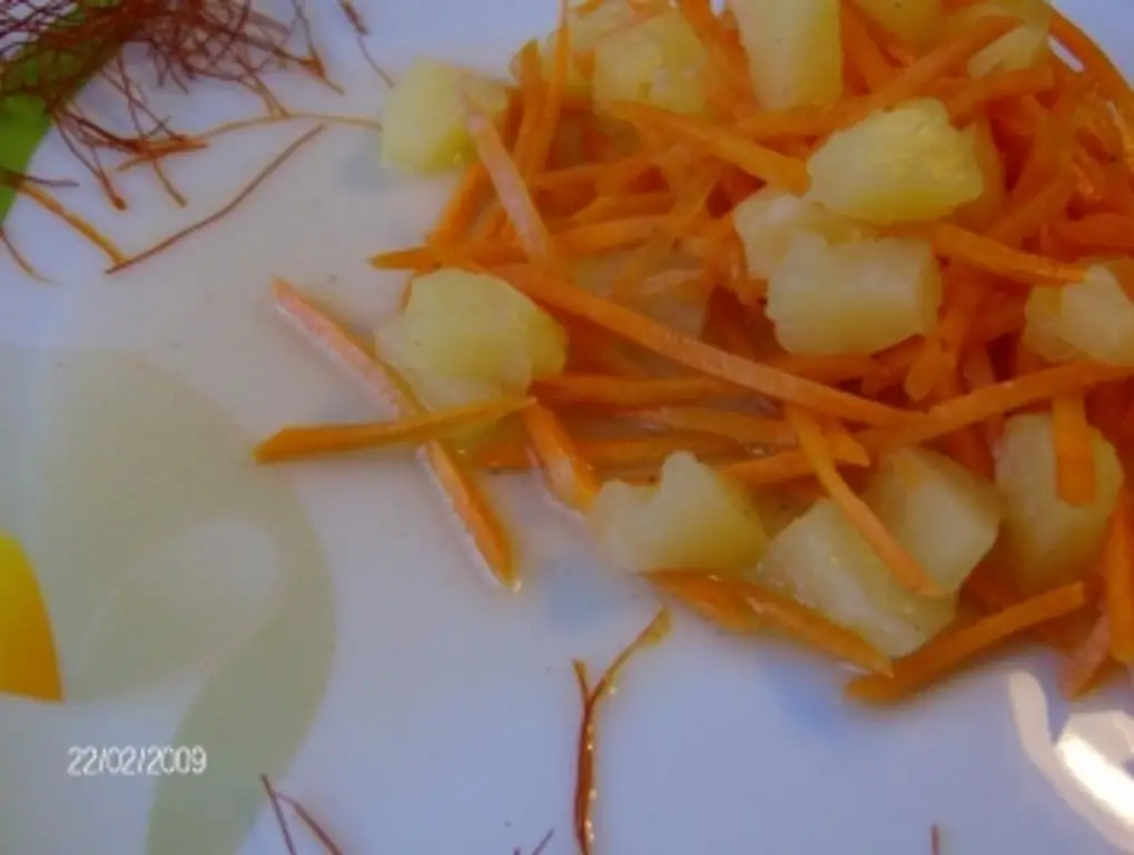 Морковный салат с ананасом