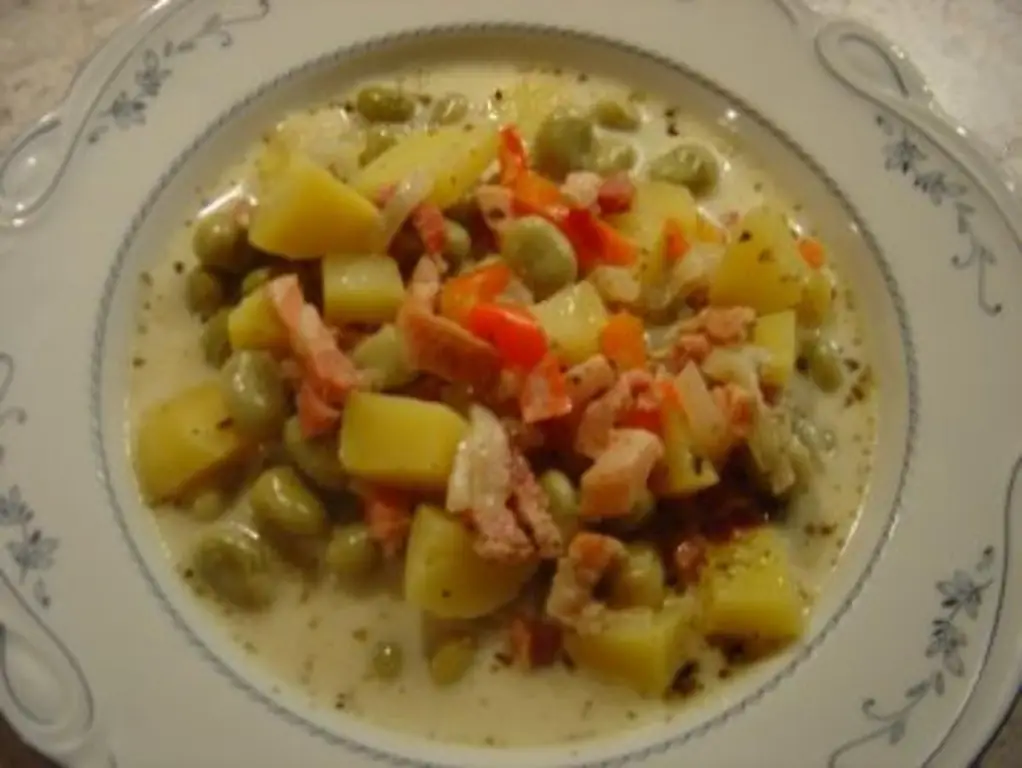 Фасоль с беконом, очень сытно