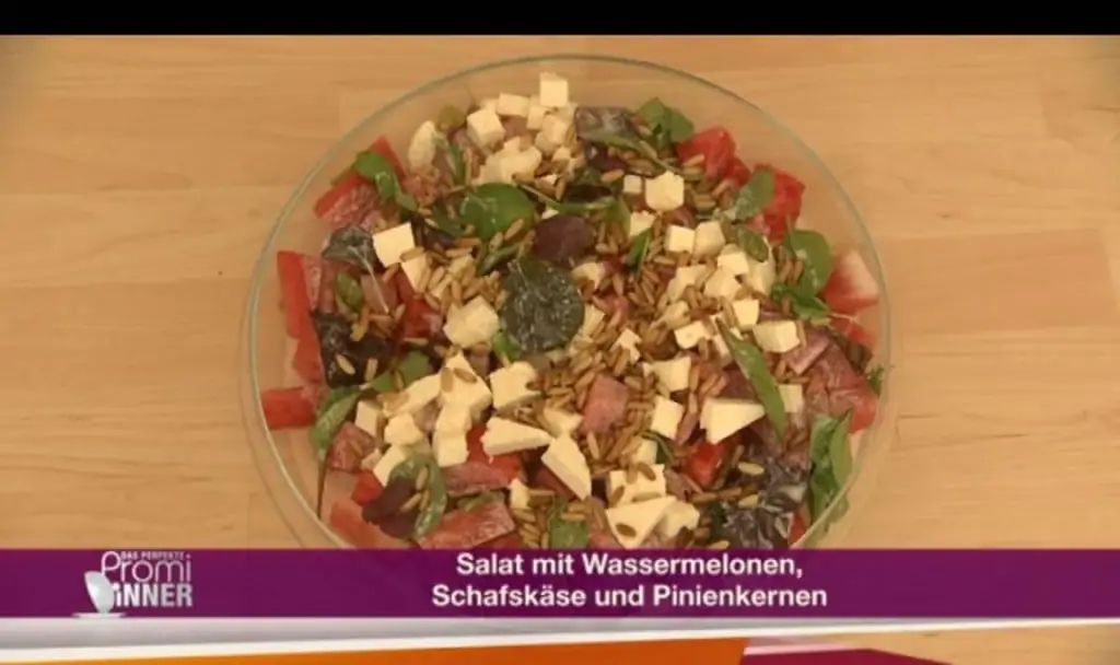 Салат с арбузом, брынзой и кедровыми орешками (Бахар Кызыл)