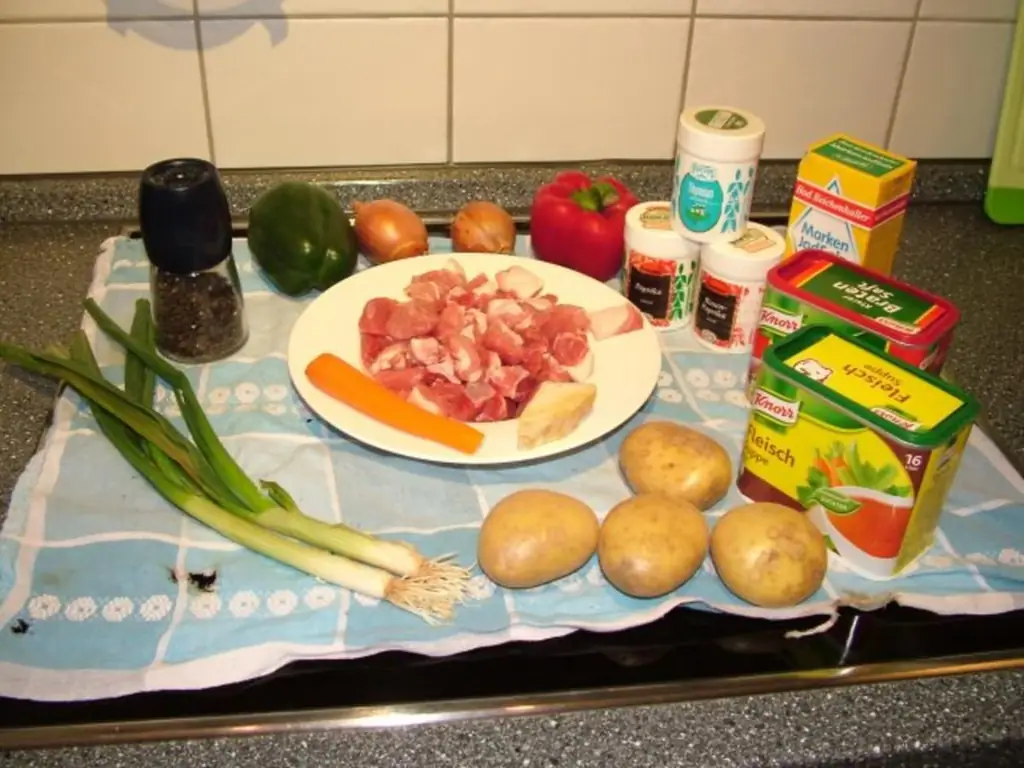 Гуляш из паприки с картофелем