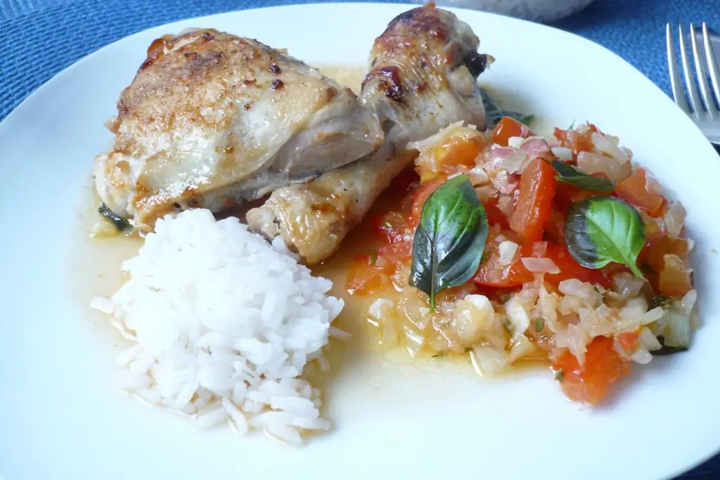 Куриные ножки в томатном соусе