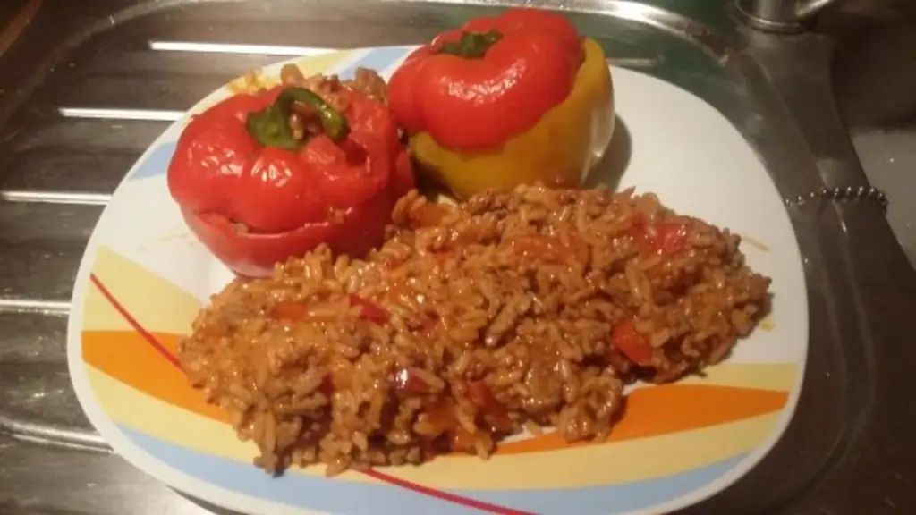 Фаршированный перец с фаршем и рисом