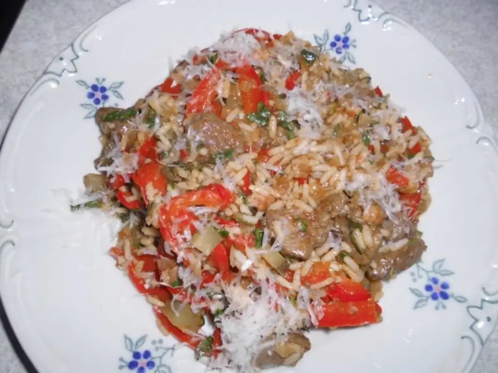 Рисовое мясо острое с паприкой