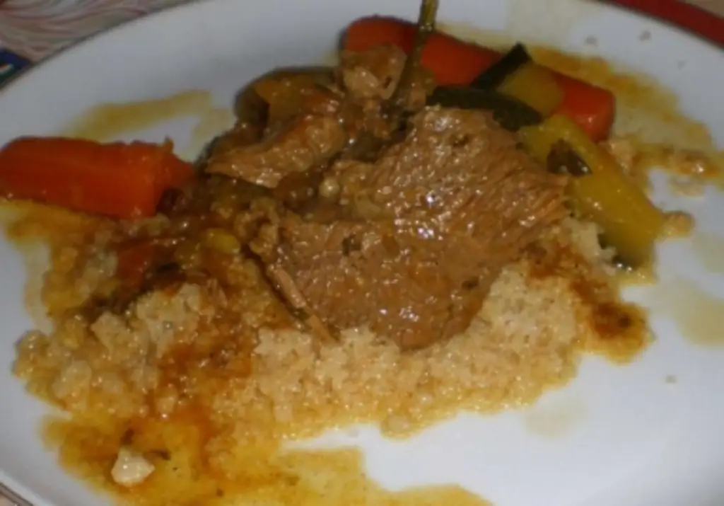 Кус-кус со свежими овощами и бараниной