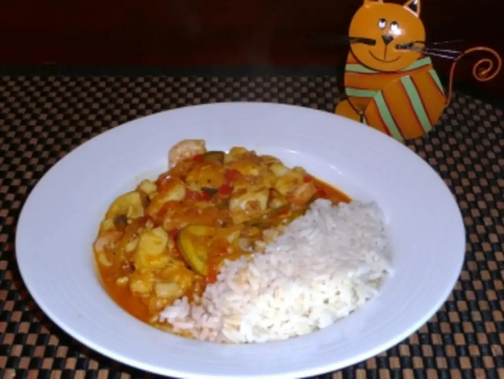 Рыбное карри с овощами и грибами