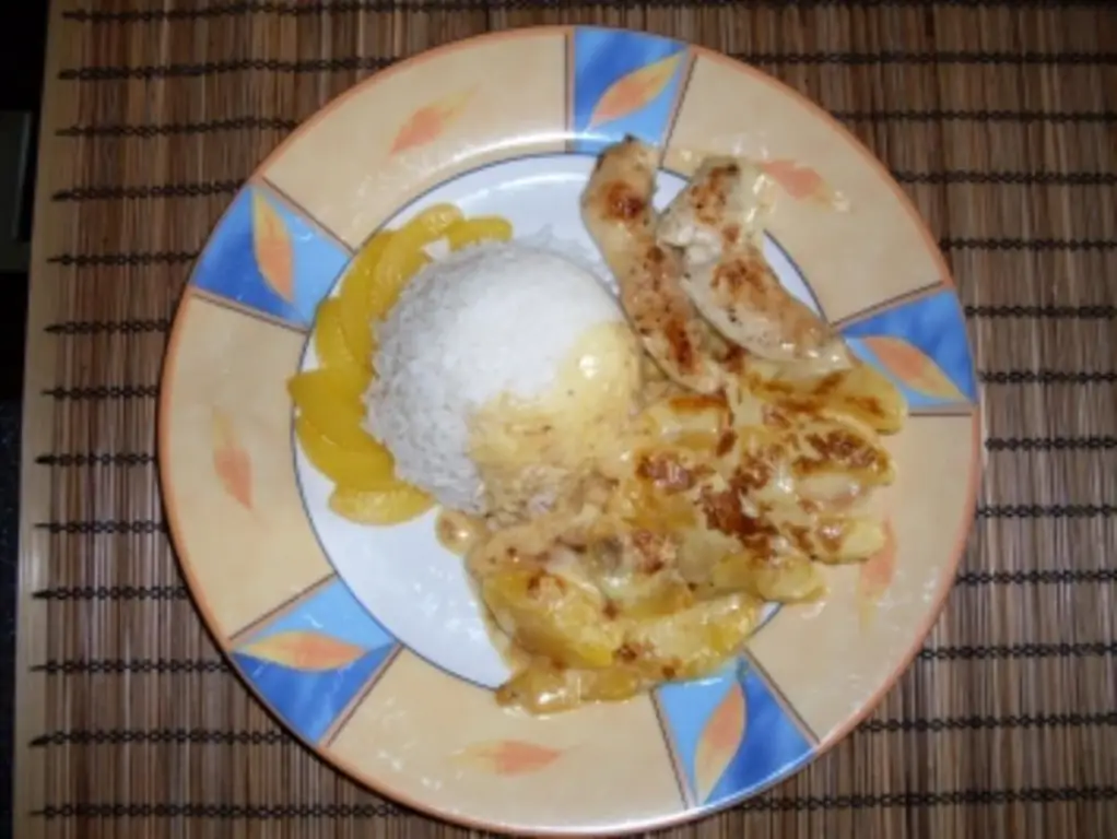 Куриная грудка с запеченным персиком