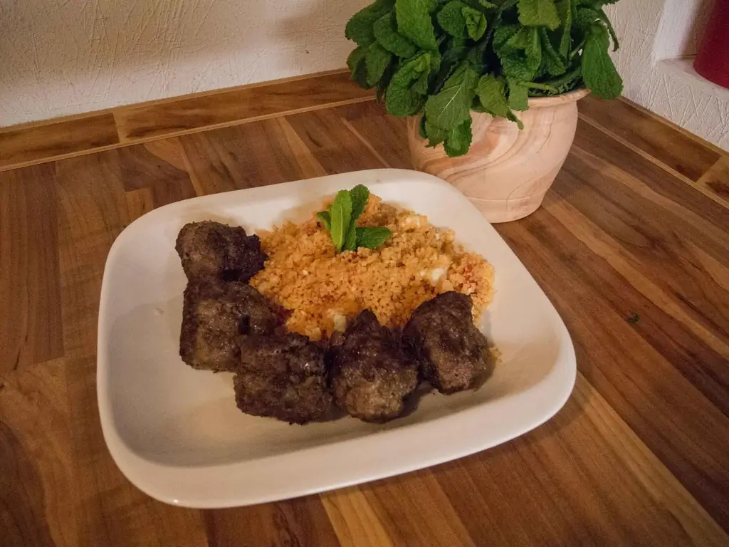 Фрикадельки "Восток" с кускусом
