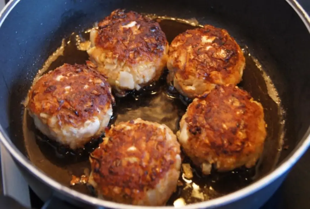 Фрикадельки с белокочанной капустой
