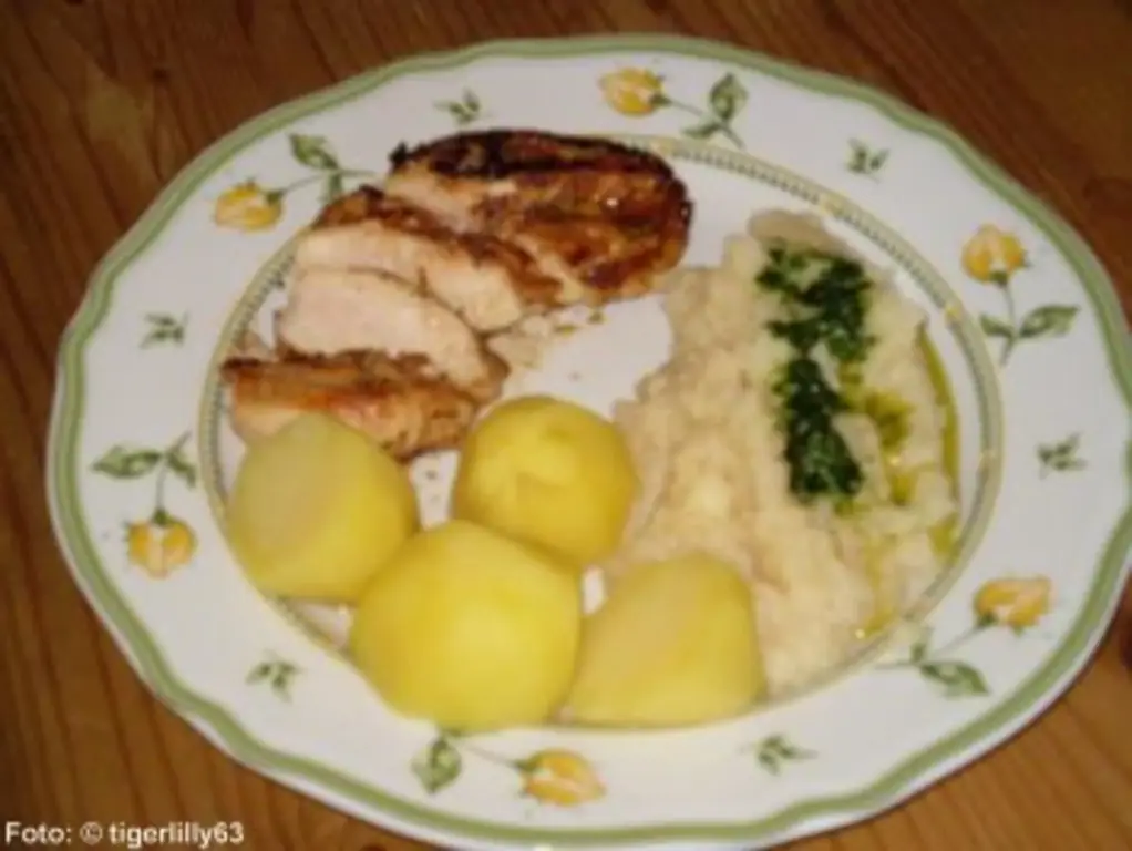 Куриное филе с пюре из сельдерея