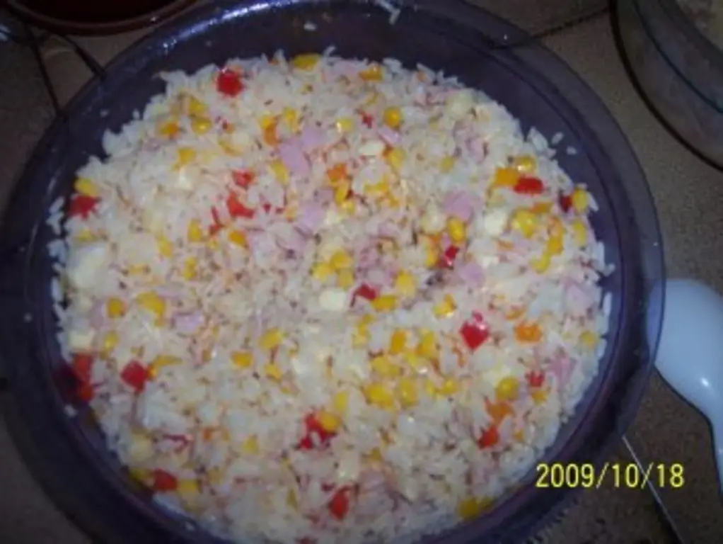 Рисовый салат с рисом и сладким перцем желтый фреш