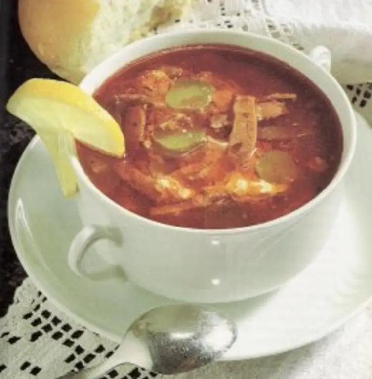 Солянка с колбасой