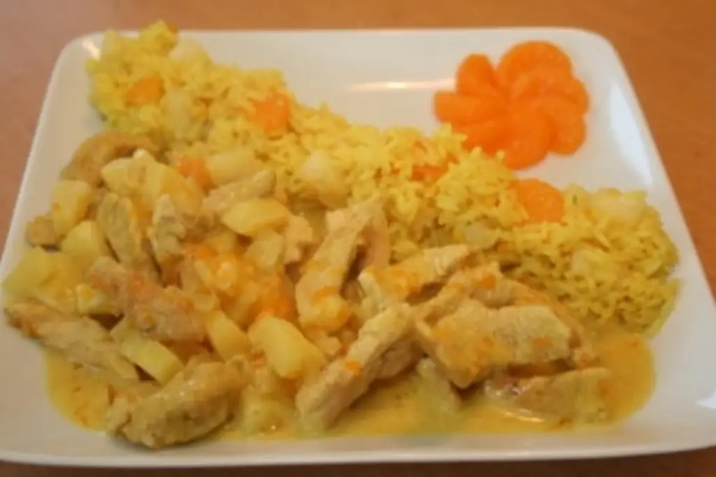 Слайсы карри с ананасом