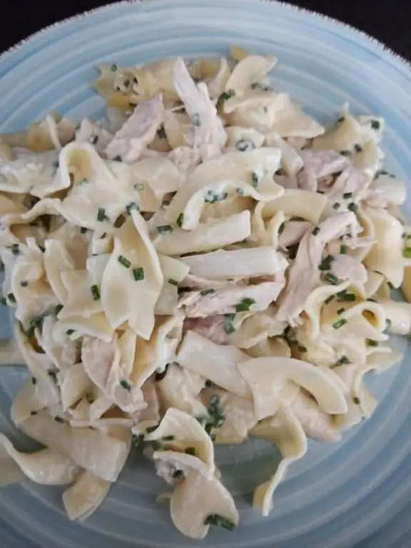 Спаржа с тальятелле и курицей