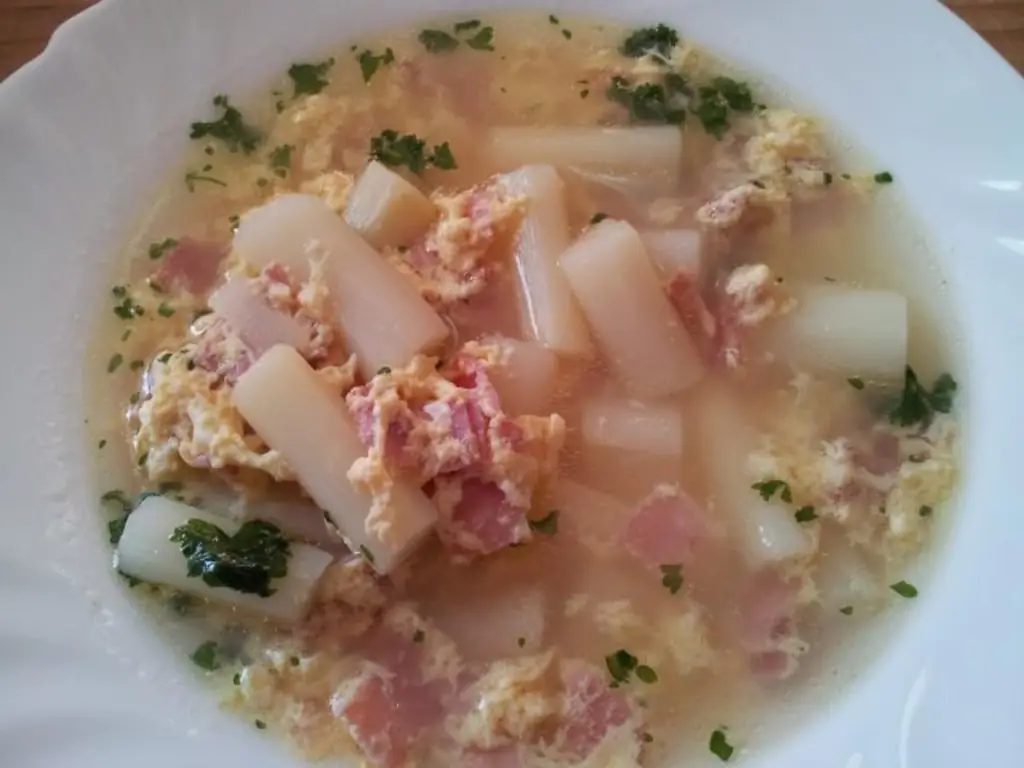Суп из спаржи просто и быстро, но очень вкусно