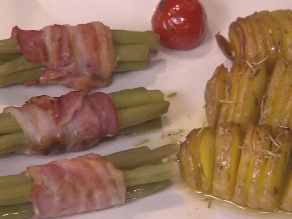 Роза из ягненка с тройняшками и овощами