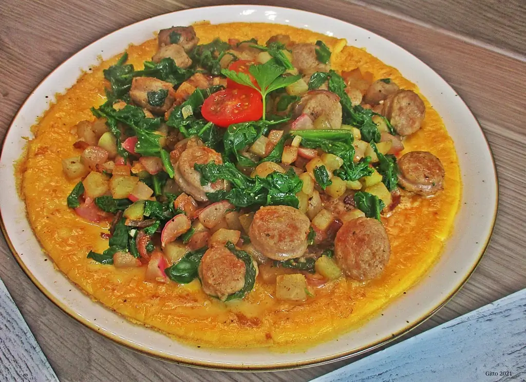 Омлет с разными компаньонами