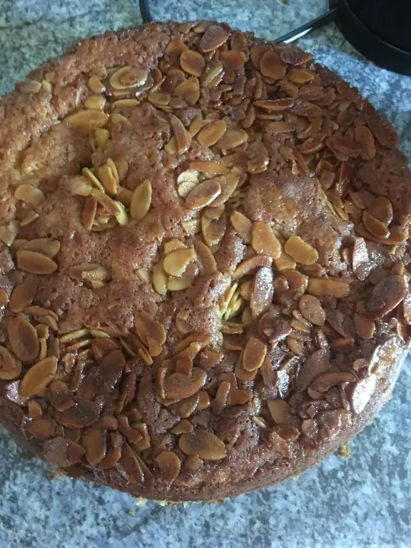 Укус пчелы с яблоком и тыквой