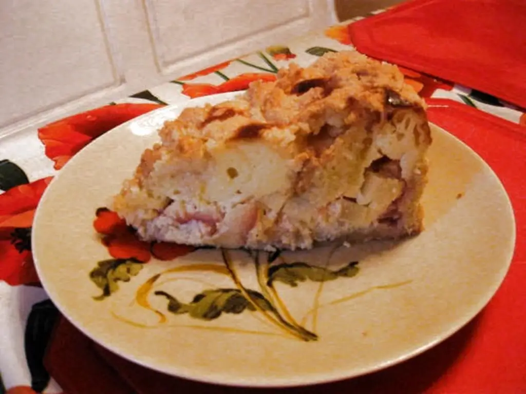 Яблочный сметанный торт с посыпкой