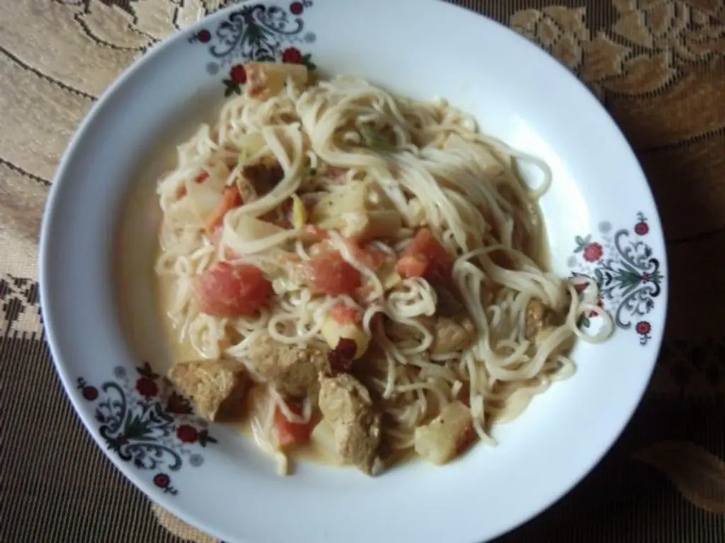 Куриная сковорода красочная и фруктовая