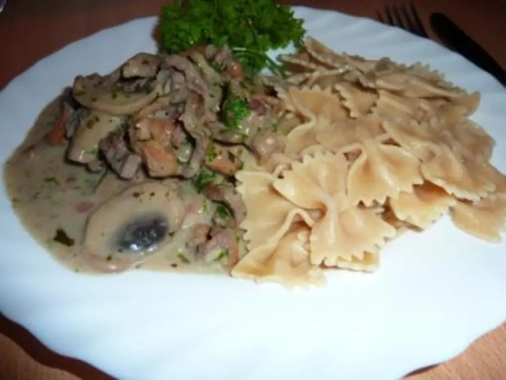 Fl/Rind: Нарезанное мясо с грибами