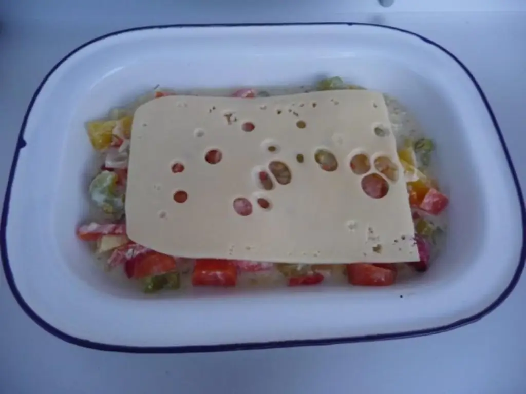 Ужин: Овощная запеканка, запеченная с сыром