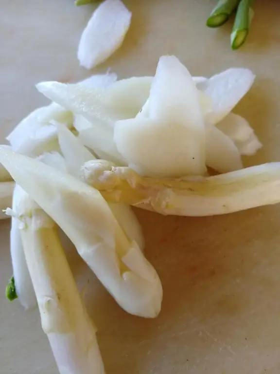 Салат из спаржи