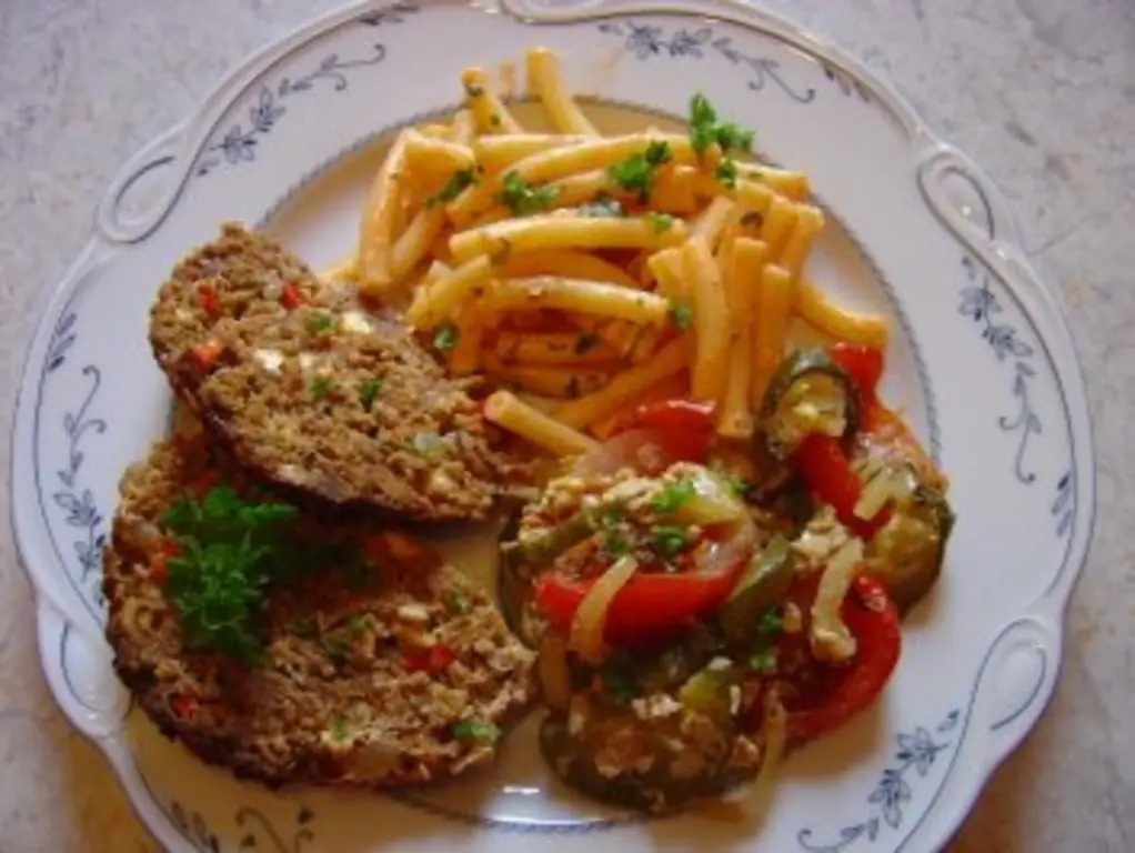 Пряный мясной рулет по-тоскански