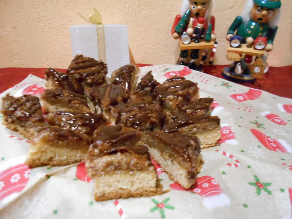 Маленькие уголки гайки