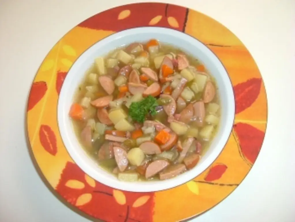 СУП: ТЯЖЕЛЫЙ КАРТОФЕЛЬНЫЙ СУП С ВЕНСКОЙ КОЛБАСОЙ И БЕКОНОМ