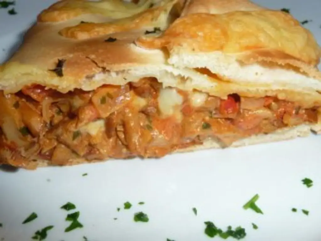 Ролло из пиццы с лисичками