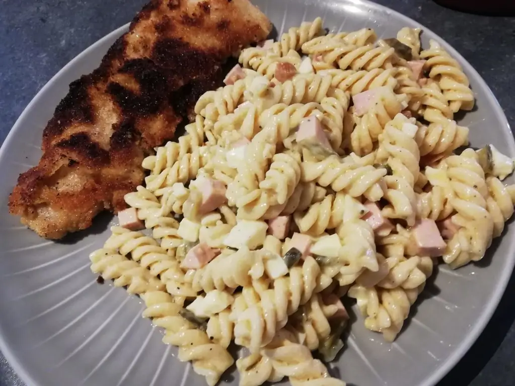 Папин салат с макаронами