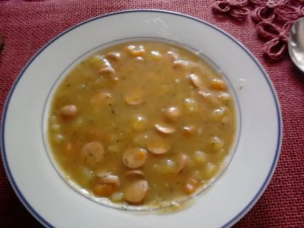 Быстрый картофельный суп с сосисками