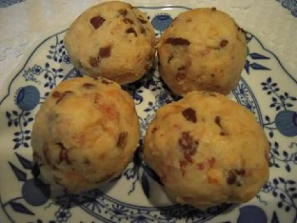 Пельмени с грибами и беконом