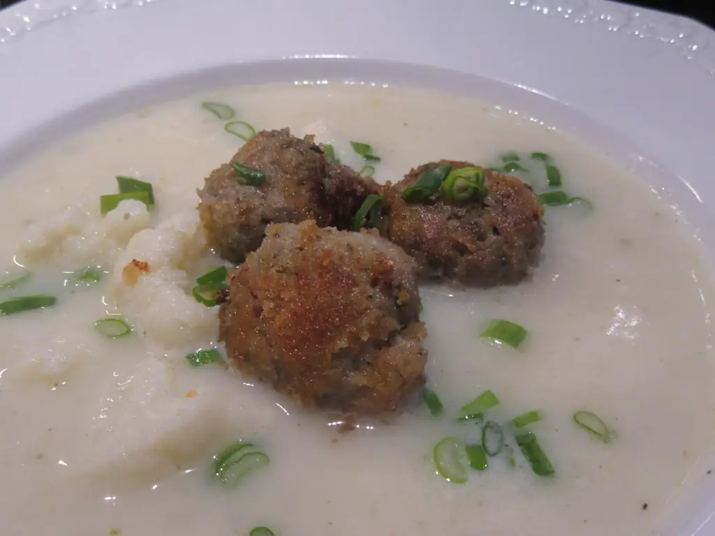 Птица: Пельмени из куриной печени, жареные с хрустящей корочкой