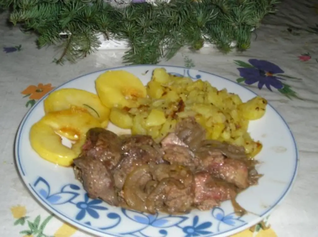 Жареная куриная печень с красным вином