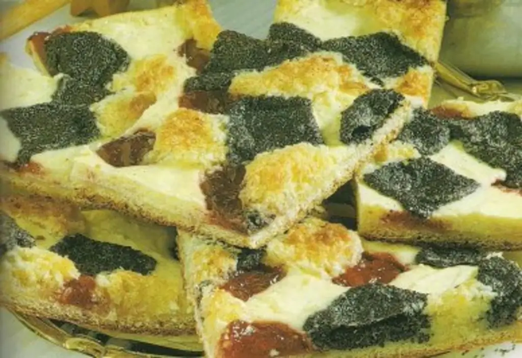 Kleckskuchen со смесью из дрожжевого теста и творога:
