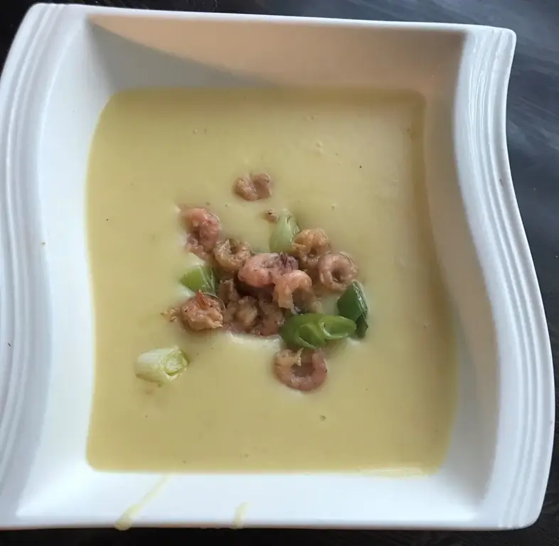 Северогерманский картофельный суп с креветками
