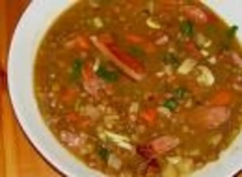 Чечевичный суп с сосисками
