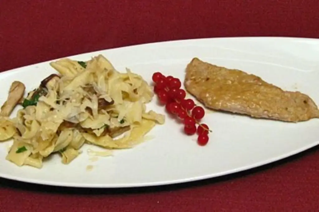 Scaloppine al Marsala с домашней тальятелле и белыми грибами