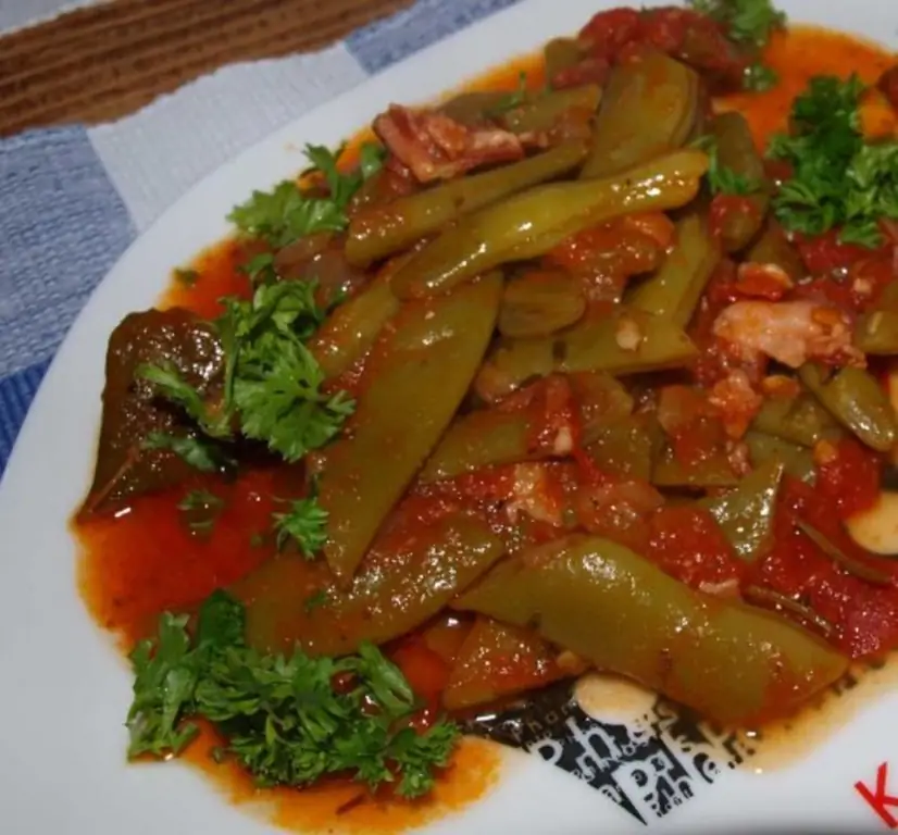 Зеленая фасоль с помидорами (Fagiolini verde con i pomodori e le patate)
