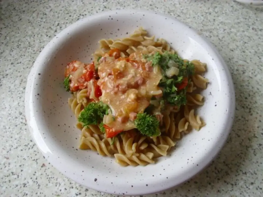 Паста с соусом из ветчины и сыра Weight Watchers